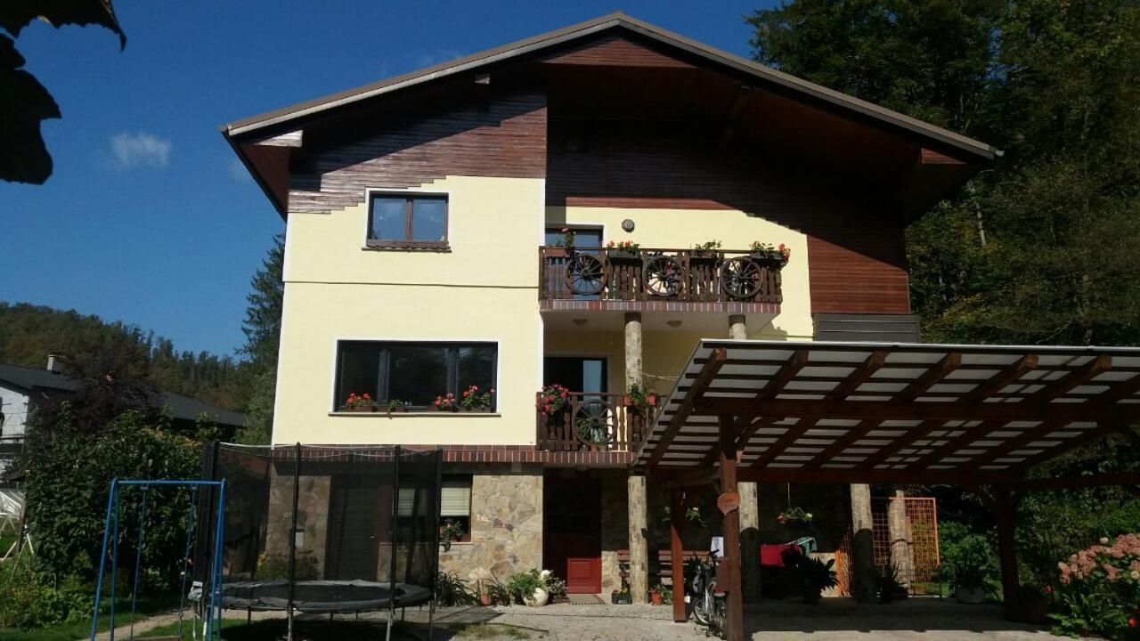 Appartment Bezenica Dobrova 外观 照片